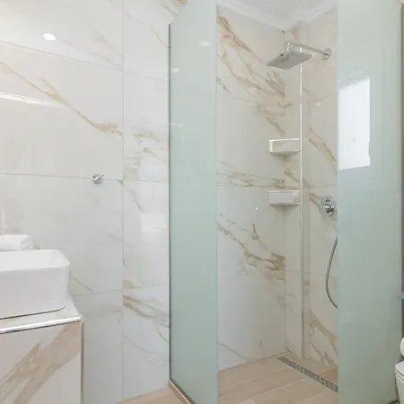 Spartakos Luxury 4 * Plános