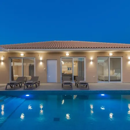 Spartakos Luxury 4 * Planos (Zakynthos)