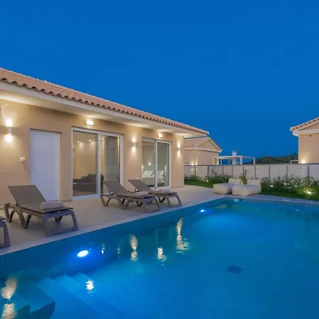 Spartakos Luxury 4 * Planos (Zakynthos)