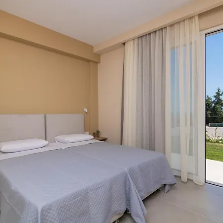Spartakos Luxury 4 Villa *