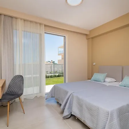 Villa Spartakos Luxury 4 *