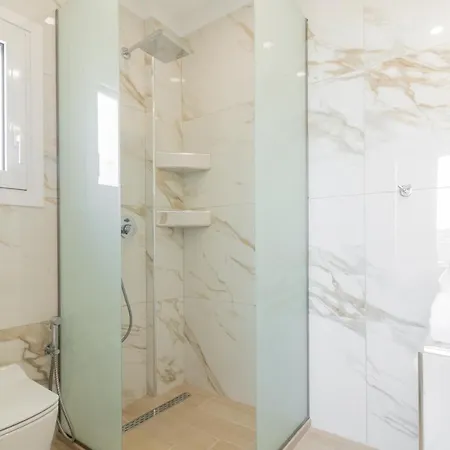 Spartakos Luxury 4 *
